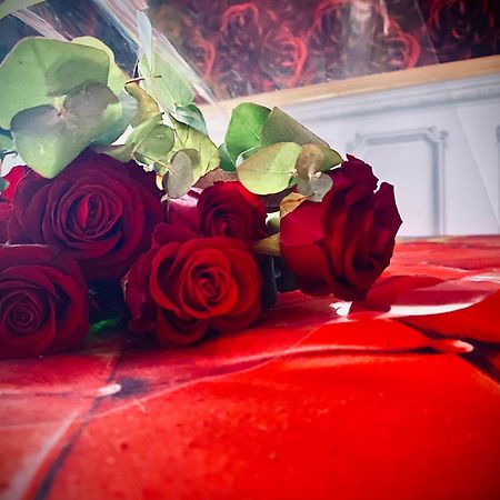 Bulle D'Amour , Une Nuit En Amoureux Thann Exterior photo